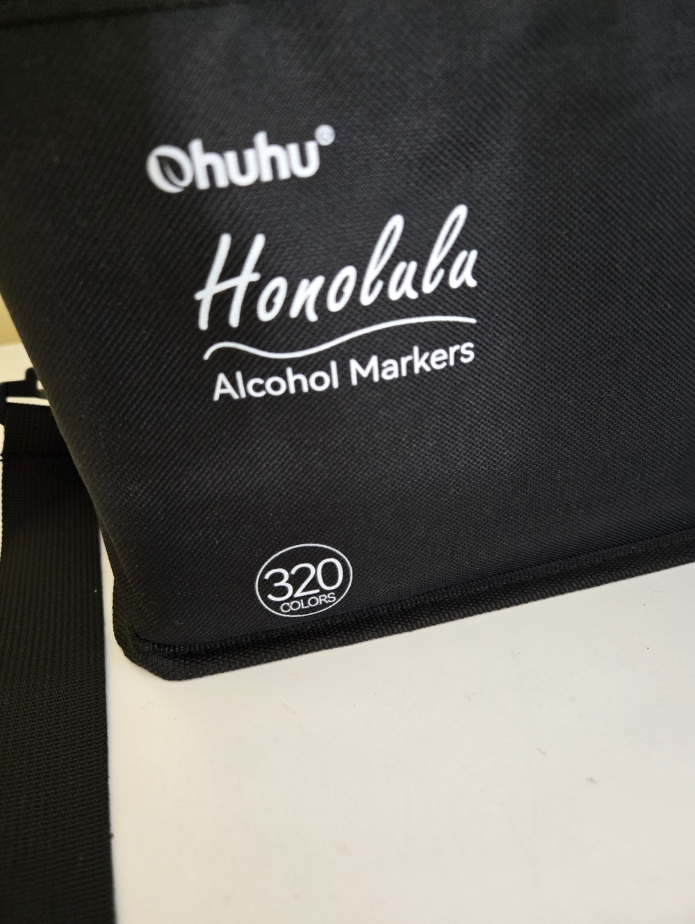 Ohuhu Alcohol-Based Art Marker Set — Multicolor in Black Carry Case - Picture 2 of 4